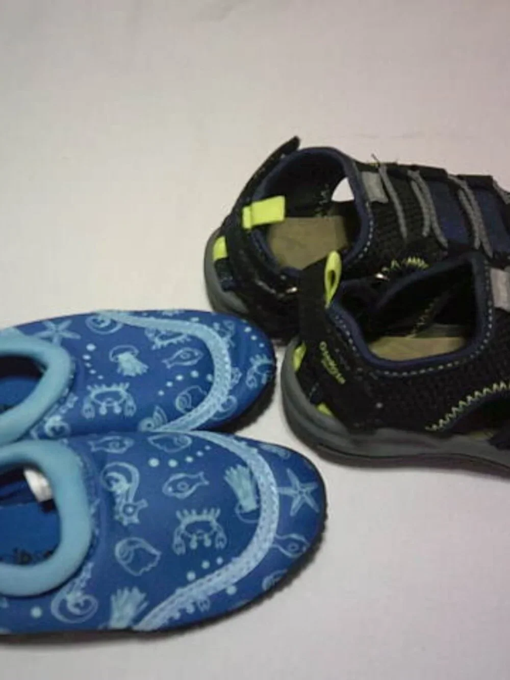 NEW BOYS SHOES LOT OSHKOSH SANDALS  & WATER SHOES BLUE SIZE 8 SMALL 👦